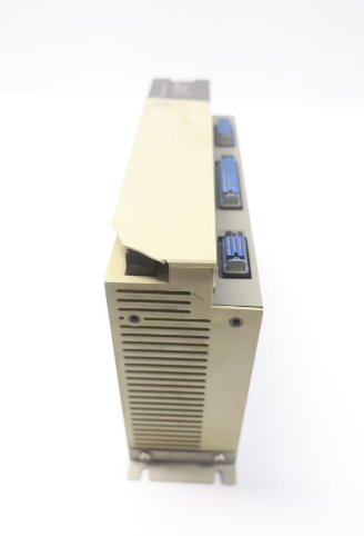 Acionamento do servo posicionador OMRON 3F88M-115M